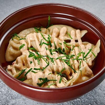 Пельмени с креветками и соусом халапеньо S в Лепим сами по цене 429 ₽