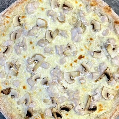 Пицца Жульен в Pizza Mafia по цене 890 ₽