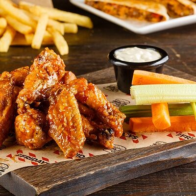 Крылышки чили шрирача в T.G.I. Friday's по цене 675