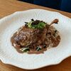Томленая утиная ножка с алтайской гречкой и жареными грибами в Васильки по цене 1078