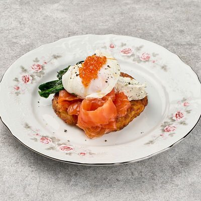 Драники из батата с форелью и яйцом пашот в Bist по цене 1190 ₽