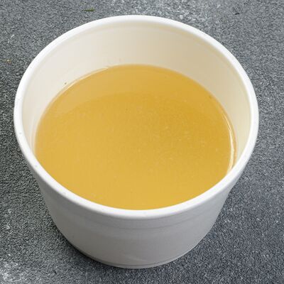 Бульон говяжий в Testovarka по цене 139 ₽