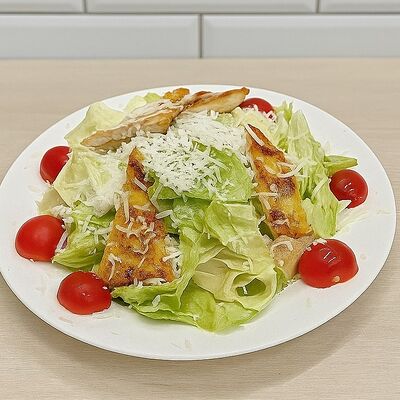 Салат Цезарь с курицей в Ларена по цене 513 ₽
