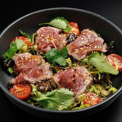 Салат с ростбифомв Stories по цене 699 ₽