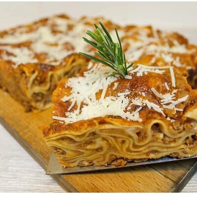 Лазанья болоньезе в ISOLA по цене 580 ₽