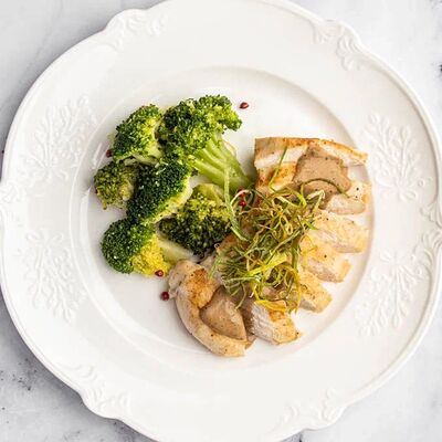 Куриная грудка с броколли в Патис по цене 736 ₽