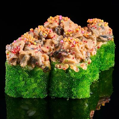 Ролл Угорь тар-тар в Nishiki по цене 1800 ₽