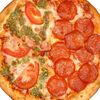 Пицца 2 вкуса пеперони-ветчина с соусом песто гигантская в Синьора на Юности по цене 960