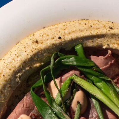 Хумус с пастрами из говядины в Dizengof/99 по цене 890 ₽