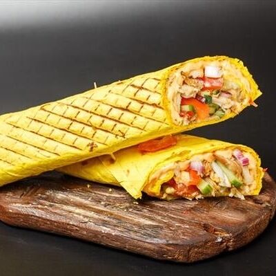 Шаверма в сырном лаваше классическая в Enjoy по цене 369 ₽