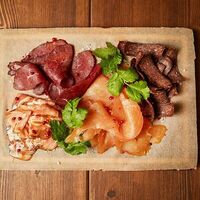 Мясное ассорти в Bullet Bar