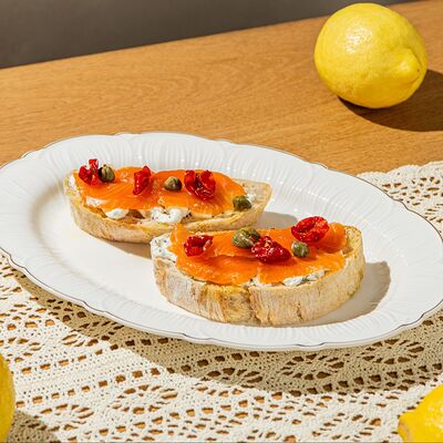 Брускетта с лососем слабой соли в Airy restaurant по цене 690 ₽