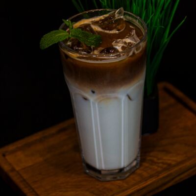 Айс латте Шоколад-Ментол в КоФеМан по цене 410 ₽