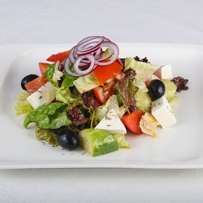 Салат Греческий с сыром фета в Мансарда по цене 480 ₽
