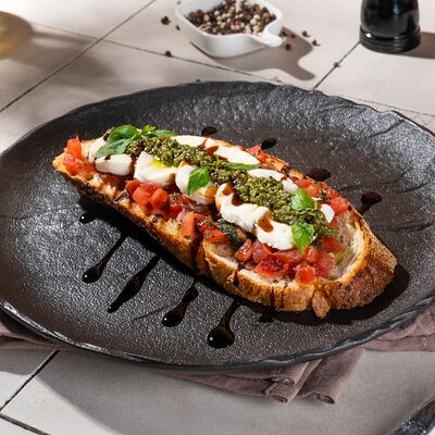 Брускетта капрезе в Кофейня Любимая Сова по цене 580 ₽