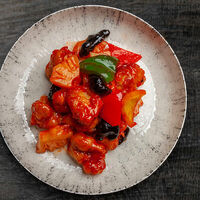 Курица в кисло-сладком соусе в Double Duck