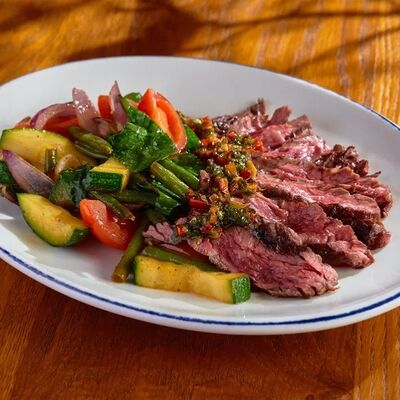 Стейк-салат с мачете в BBQ Beer Restaurant по цене 980 ₽