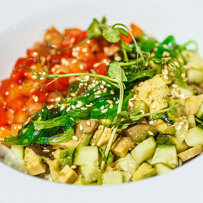 Поке с кускусом и лососем в Кафе Наше Место по цене 790 ₽