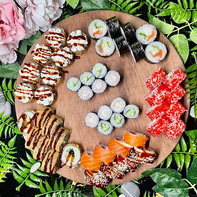 Сет Компания в Фараон Рестобар по цене 2700 ₽