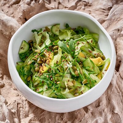 Зеленый салатв Meet.Point по цене 550 ₽