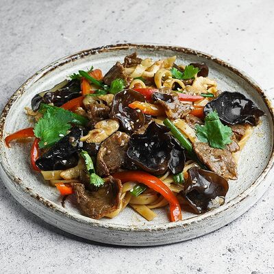 Лапша с говядиной в Tsunami по цене 550 ₽