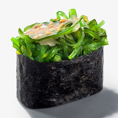 Гункан чука в Вкус и лосось по цене 200 ₽