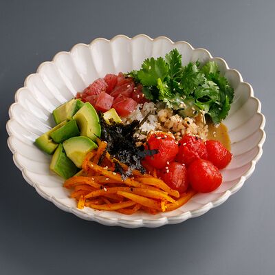 Поке с тунцом, авокадо и такуаном в MO by Matisov по цене 659 ₽