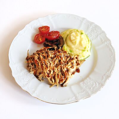 Курица терияки с картофельным пюре в Ёлки по цене 932 ₽