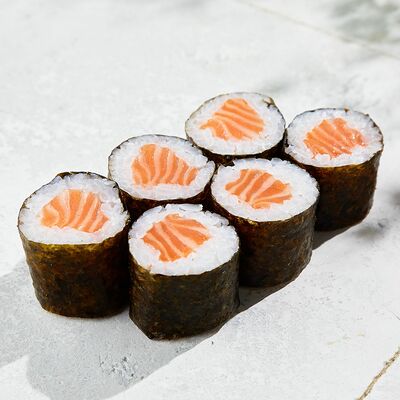 Ролл с лососем в ЛарисуВаннуХочу по цене 450