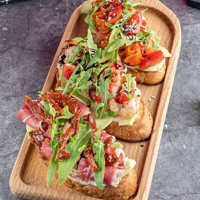 Сет из трех брускетт в Новые Лица по цене 1550