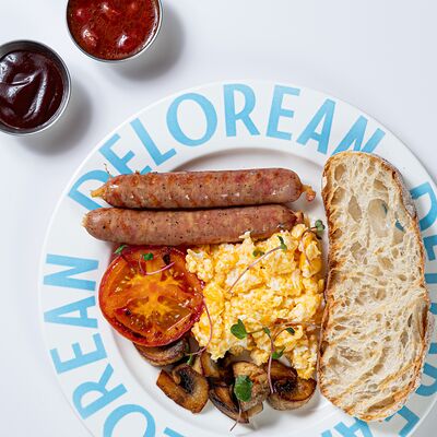 Английский завтрак в Delorean по цене 655 ₽