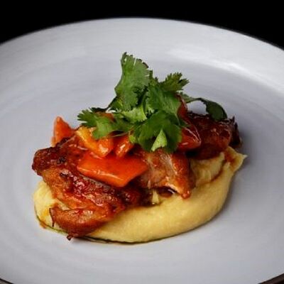 Куриное бедро, с кокосовым картофелем и мисо в Кабуки по цене 450