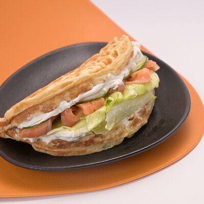 Вафля с лососем в Оу май паста по цене 650 ₽