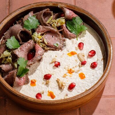 Сациви с ростбифом и джонджоли в Асканели Georgian Bistro по цене 860 ₽