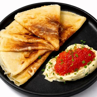 Блины, красная икра, масло с травамив Chinch по цене 1150 ₽