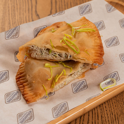 Чебурек с мясом в Кубанские пивоварни по цене 220 ₽