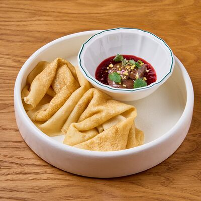 Блины с орехово-шоколадным кремом нутелла в Клёво по цене 300 ₽