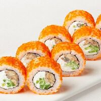 Ролл Филадельфия в масаго с угрем в Суши Wok