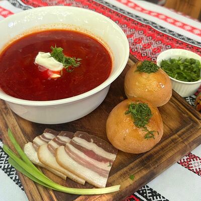 Борщ красный с говядиной в Станица по цене 350 ₽