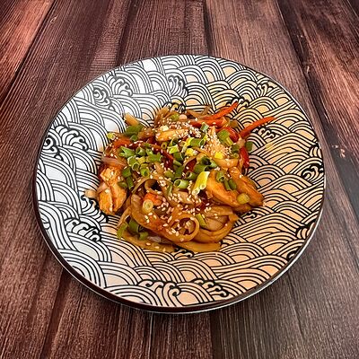 Удон с курицей в Kekou Вкусная еда по цене 320 ₽