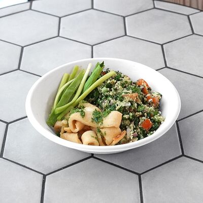 Табуле с хрустящим кальмаром в Yasha Gourmet по цене 745 ₽