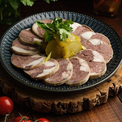 Казы с маринованными овощами в Дальневосточка по цене 600 ₽