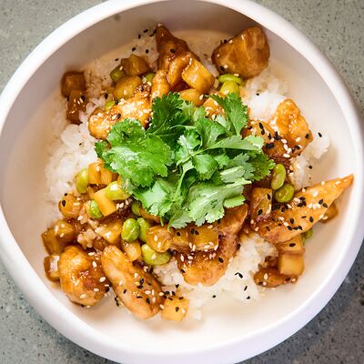 Жареный рис с курицей и ананасомв Сэт по цене 420 ₽