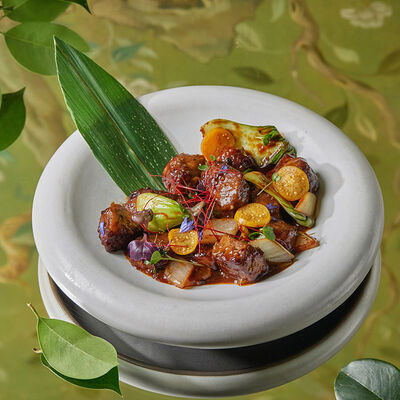 Говядина по-китайски в соусе из черного перца в Turandot по цене 2900 ₽