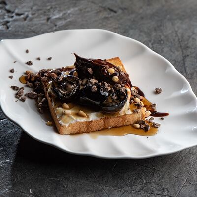 Бриошь Шоколад и Грецкий орехв Luna по цене 650 ₽