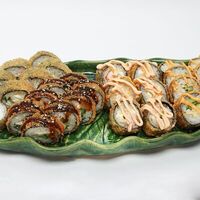 Пламенный сет роллов в AniRoll