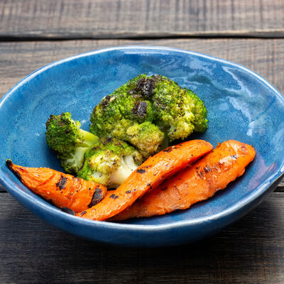 Брокколи и морковь на гриле в Потроха по цене 169