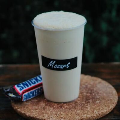 Ice Сникерс в Кофейня Mozart по цене 380 ₽