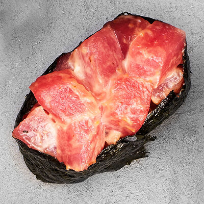 Гункан с тунцом спайси в Gaijin по цене 260 ₽