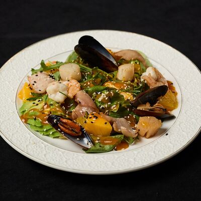 Салат с морепродуктами в Duran по цене 840 ₽